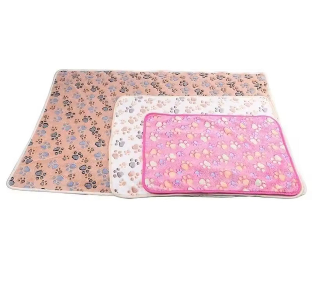 Soft Fleece Blanket for Small Dogs - Cozy Pet Throw (3 Sizes)